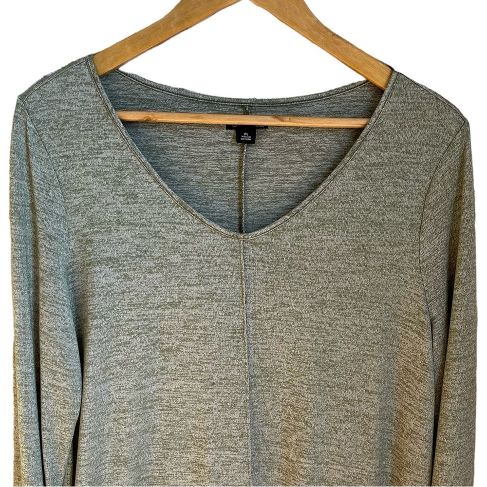 New Directions V Neck Long Sleeve Side Slit High/ Low Ribbed Hem Heather…